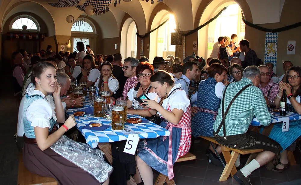 im bierzelt oktoberfest